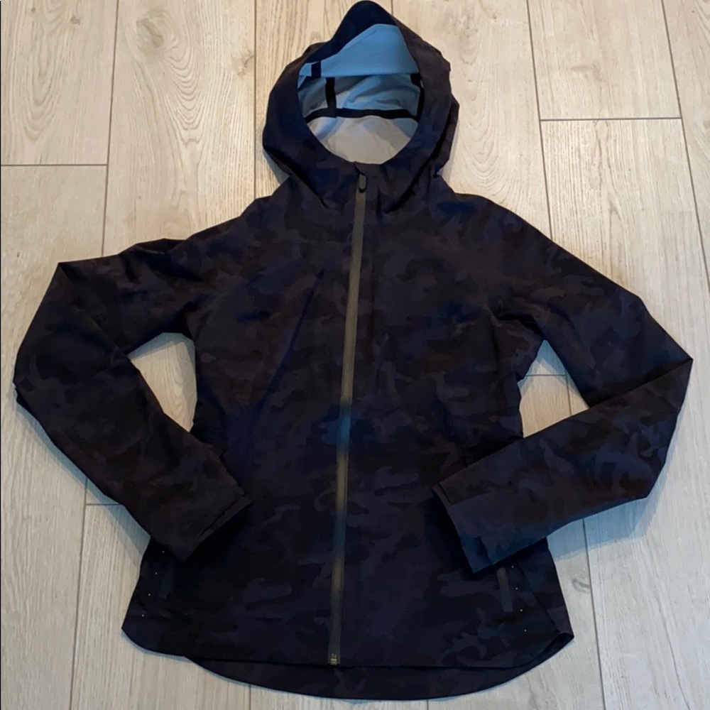 Lululemon the rain is calling jacket II size 4